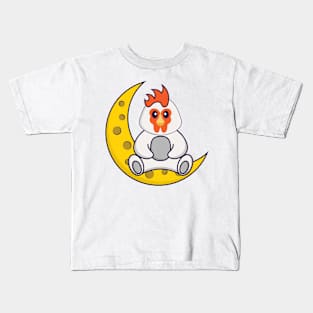 Cute chicken is sitting on the moon. Kids T-Shirt